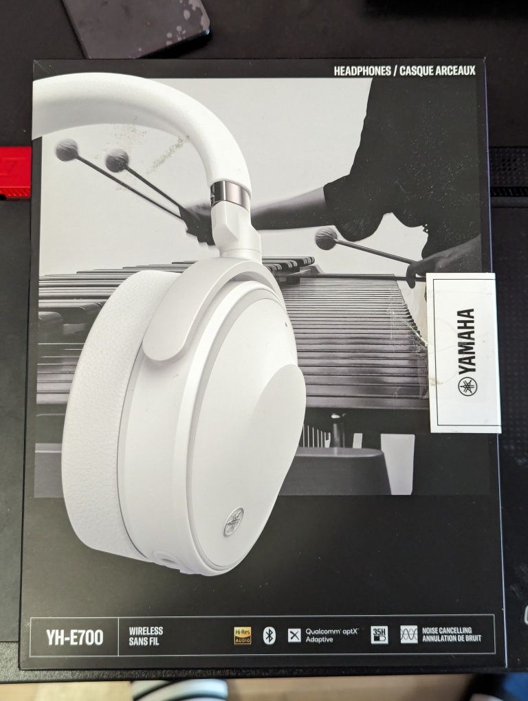 Навушники - Yamaha YH-E700, білі