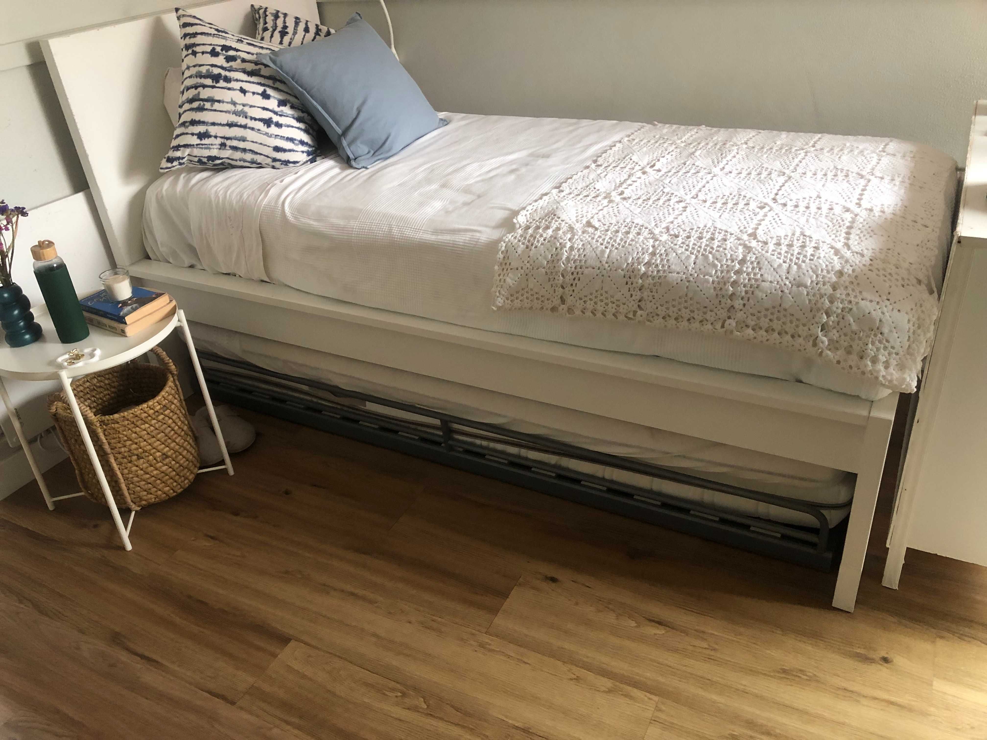 Cama de solteiro Ikea MALM com estrado