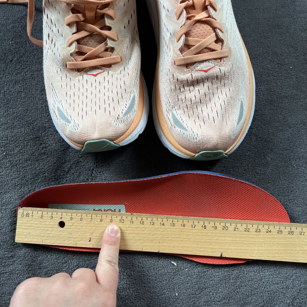 Жіночі кросівки  Hoka cliftone 8. P. 40.