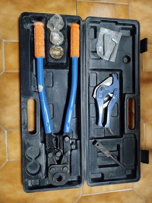 Alicate de cravar acessórios para tubo multicamada