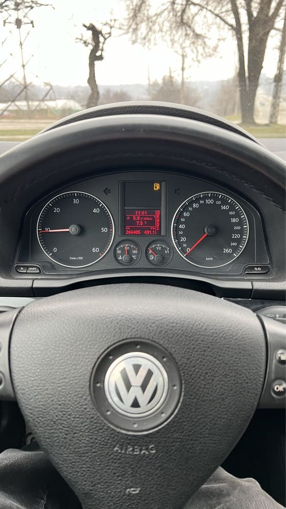 Продам volksvagen golf 5 2.0 tdi dsg 6