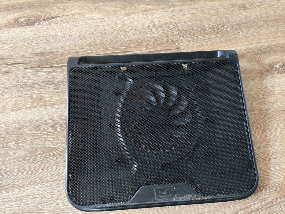 Охлаждающая подставка для ноутбука DeepCool
