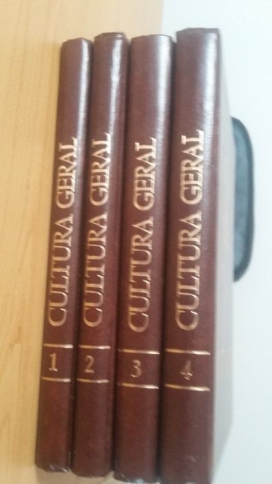 Enciclopédia completa Cultura Geral ( 4 volumes)
