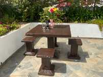 Mesa e 4 bancos para jardim feito em betão
