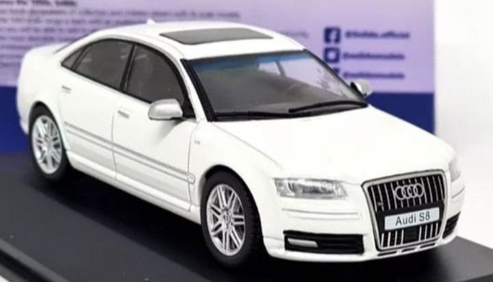 Audi s8 escala 1:43