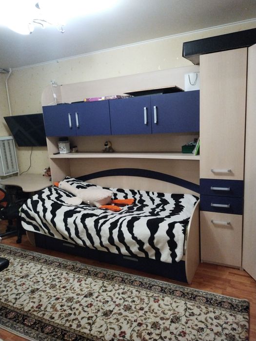 ТЕРМІНОВО! Меблі в дитячу кімнату. Стінка.