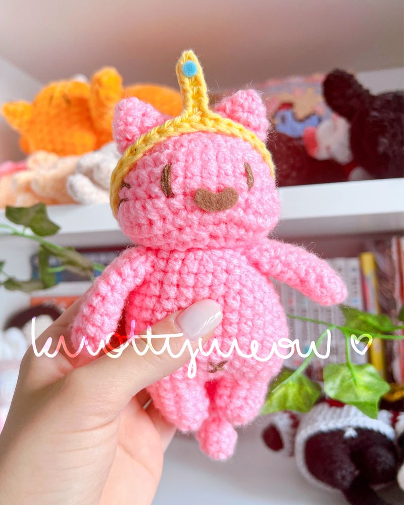 kotek pora na przygodę królewna balonowa amigurumi pluszak maskotka