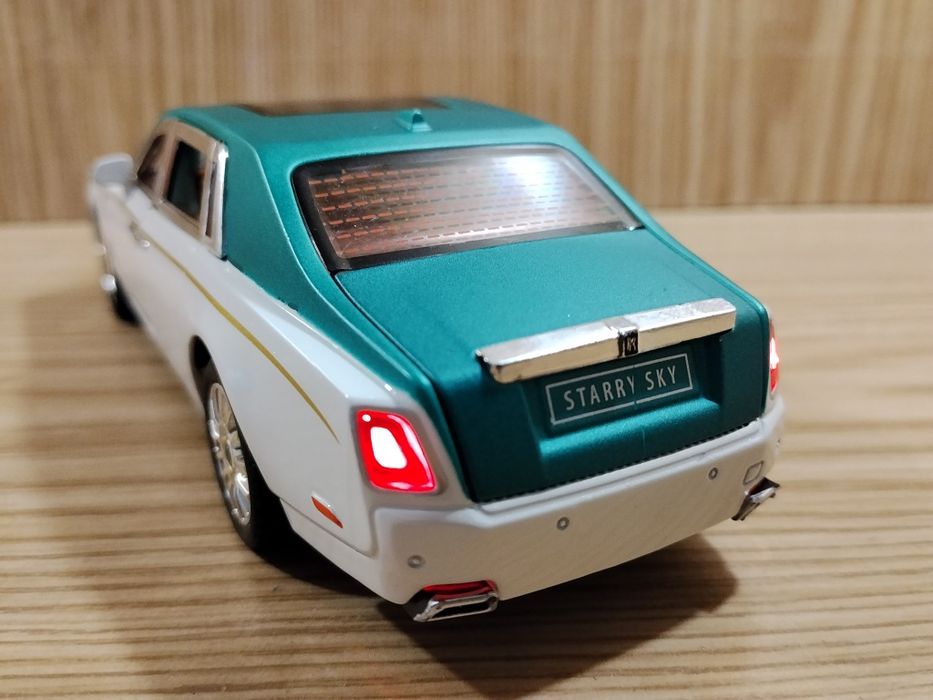 Модель авто Rolls-Royce phantom 1:32 автоэксперт Металл,свет,звук,инер