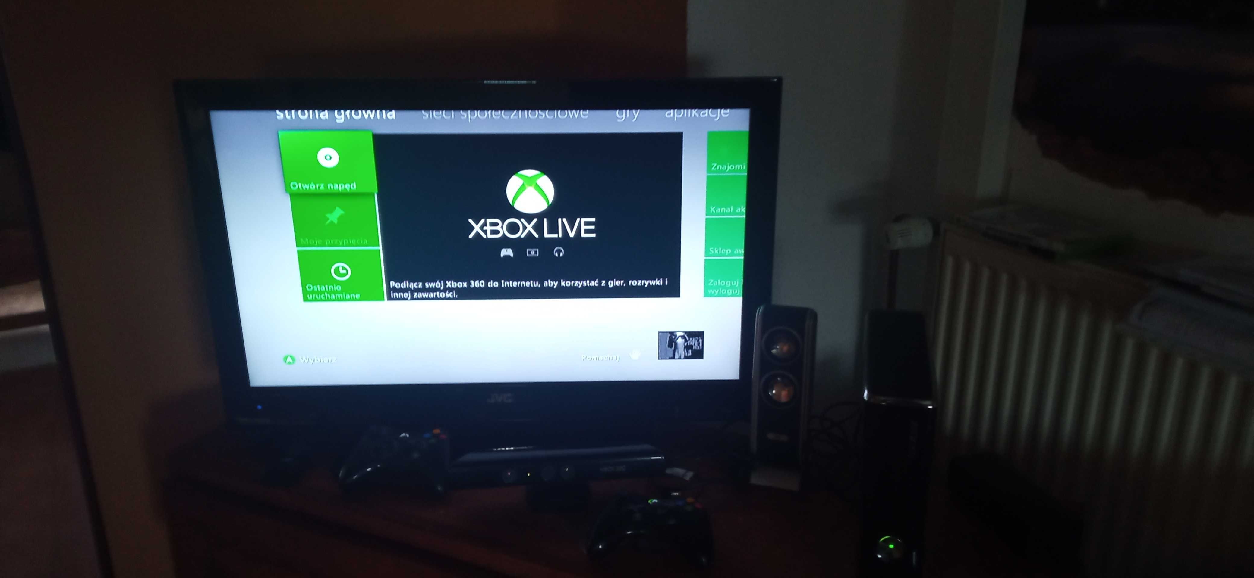 Sprzedam xboxa bardzo malo uzywany stan jak nowy