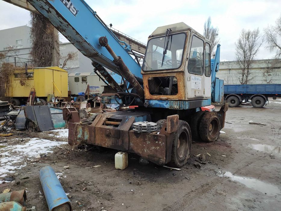 Продаж б/у екскаватора-навантажувача FUCHS