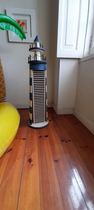 Porta CD's em madeira