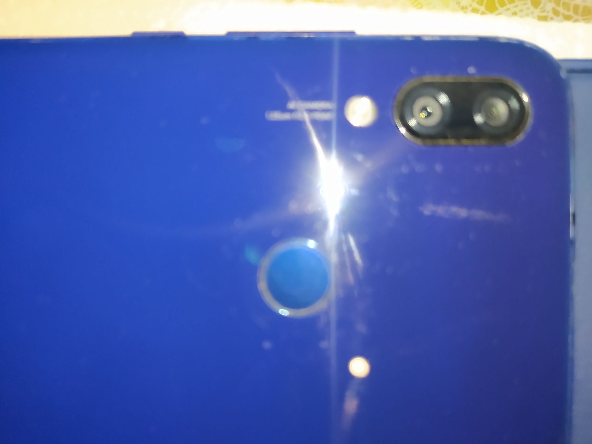Хороший телефон,Xiaomi redmi 7,3/32