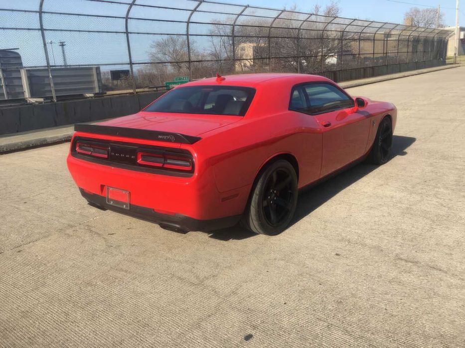 Dodge Challenger SRT Hellcat      2020