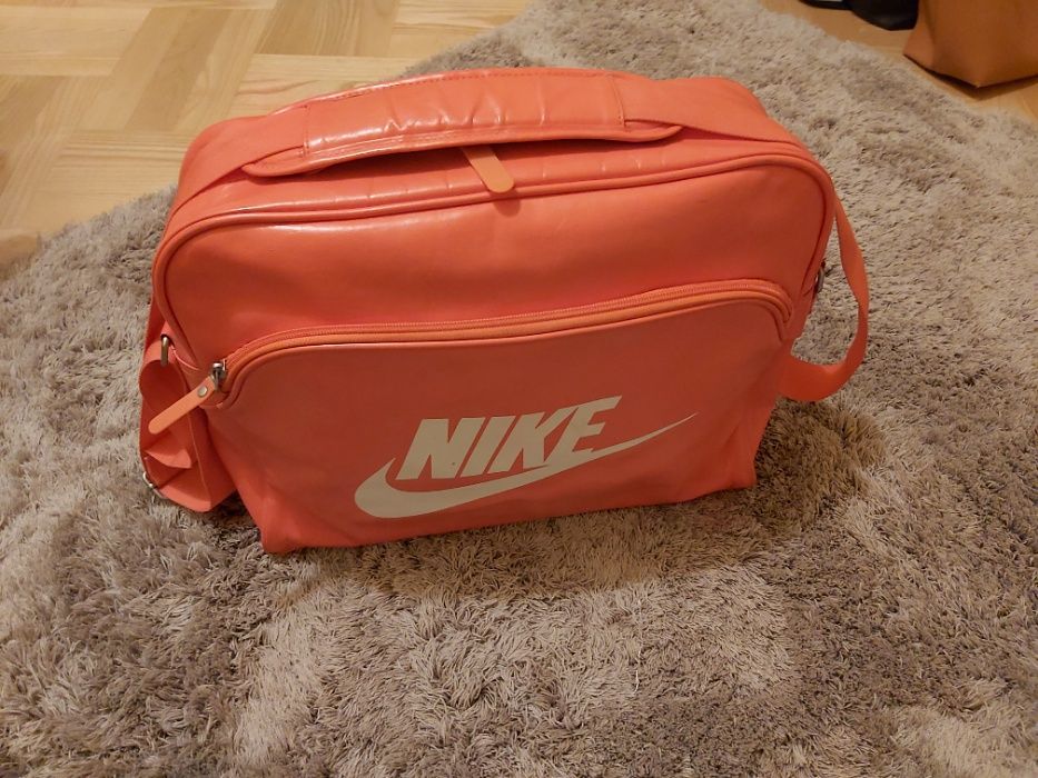 Torebka Nike kolor pomarańczowo-czerwony