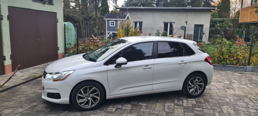 Citroen c4 1.6hdi biała perła navi, klimatronk, 2 komplety kół