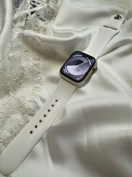 Смарт-годинник Apple Watch Series 7 41mm