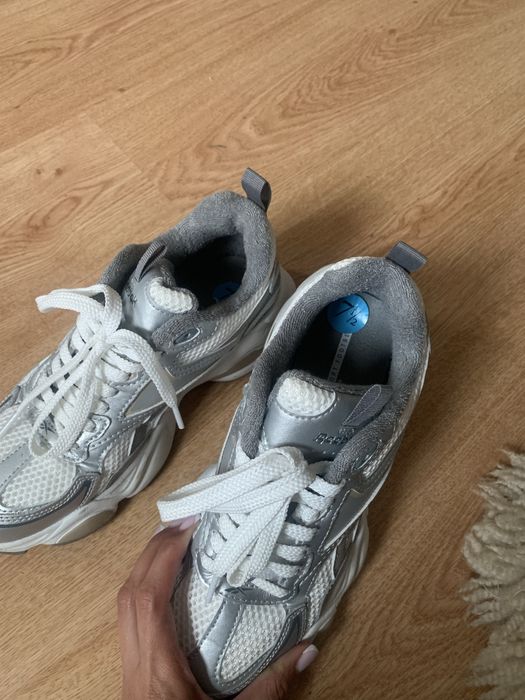 Красовки нові!!!