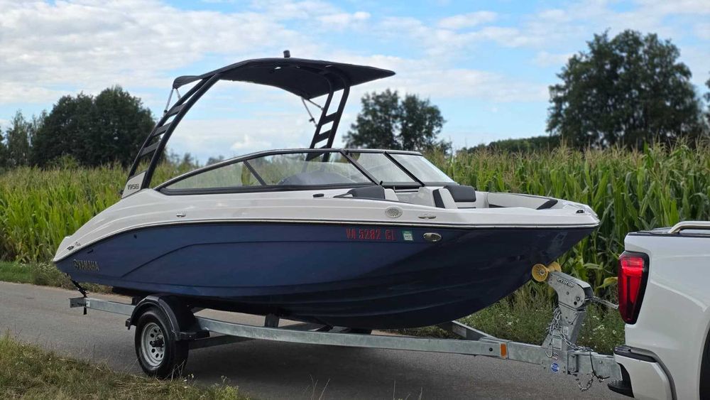 Jacht motorowy YAMAHA 195S