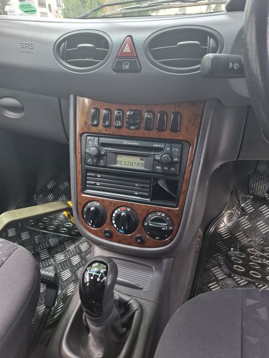 Mercedes ClassA 140..W168..82 cv em mto bom estado  Matricula inglesa