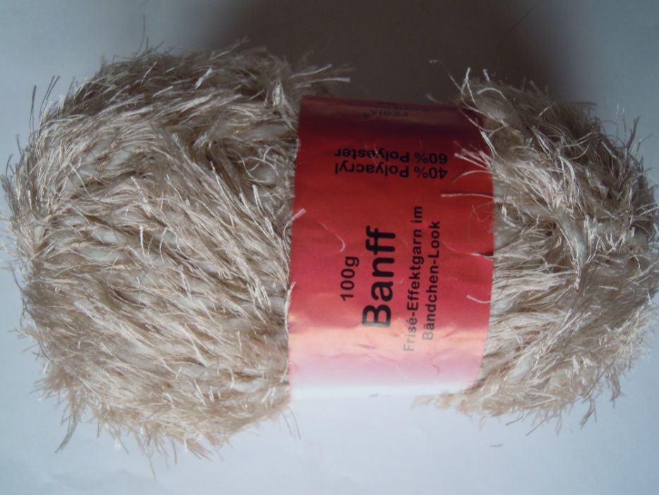 włóczka ozdobna, fantazyjna, trawka