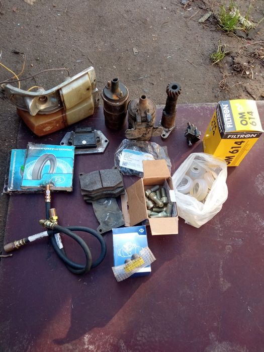 Запчастини москвіч 2140-412