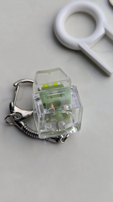 Брілок клавіша свіч зелений