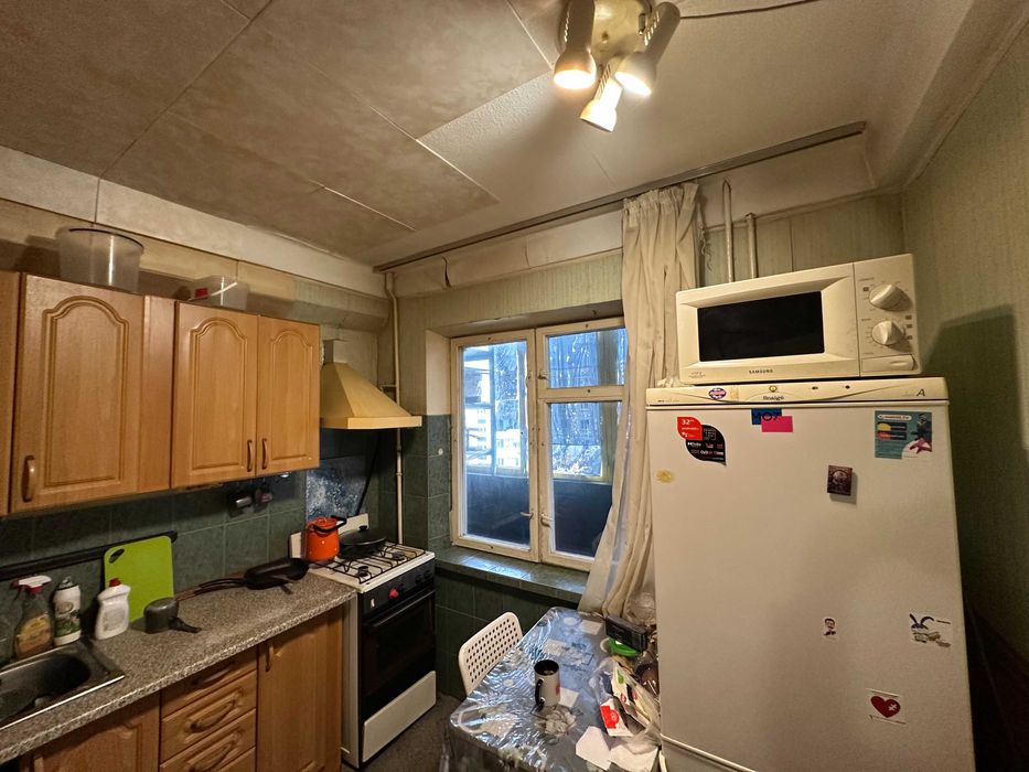 Срочно! Продам 1-к квартиру по ул. Энтузиастов 33 возле м.Левобережная