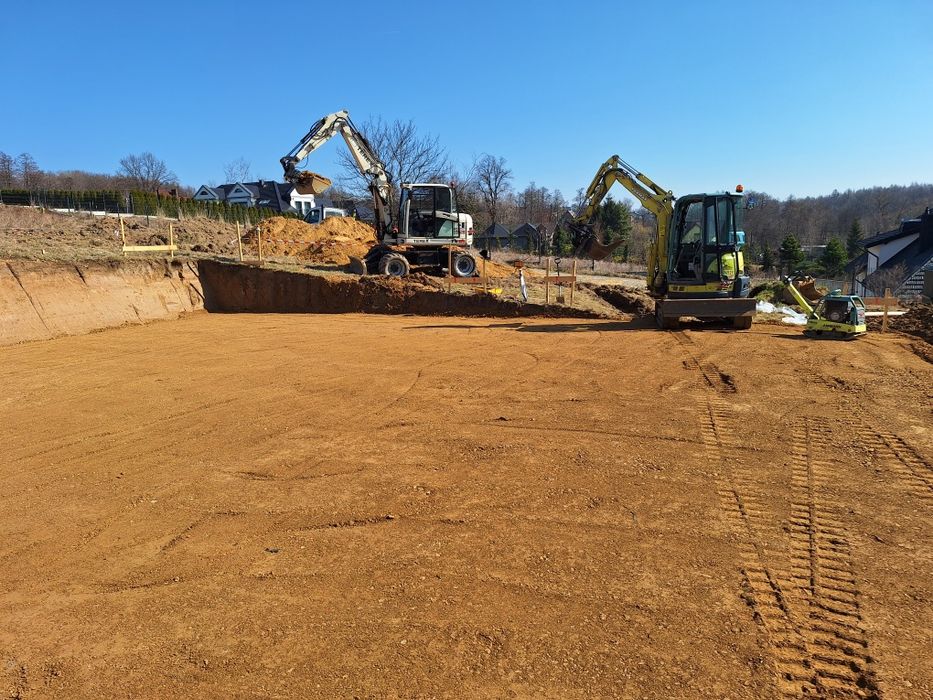 Budowa wjazdów dróg, wykopy pod piwnice fundamenty wyburzenia