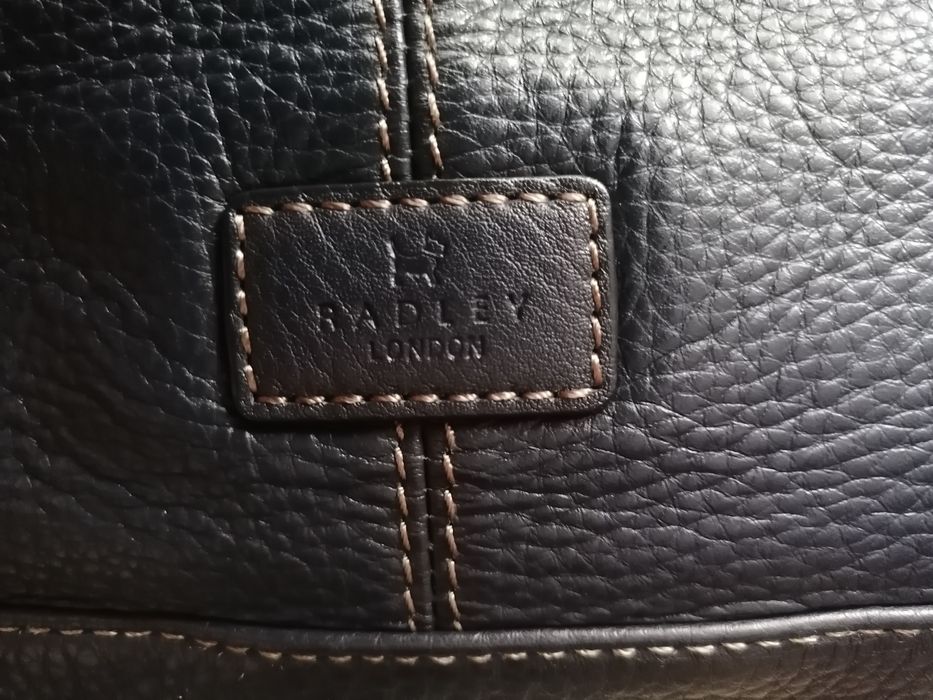 Torebka damska firmy Radley - skóra naturalna - kolor granatowy.