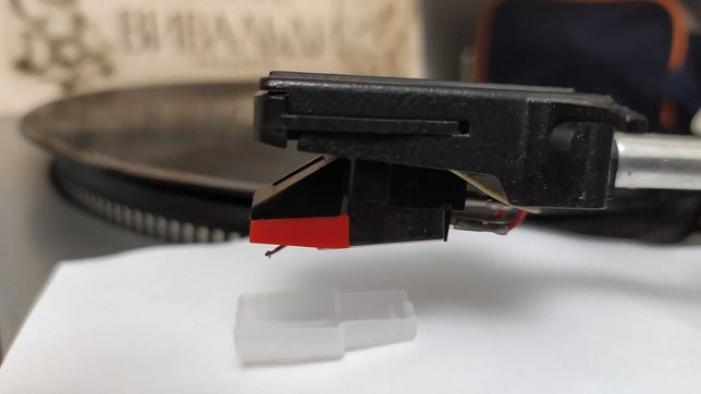 Магнитная головка звукоснимателя (ГЗМ) в комплекте с иглой NUMARK