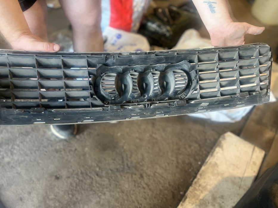 Решетка радиатора на Audi A6 C5