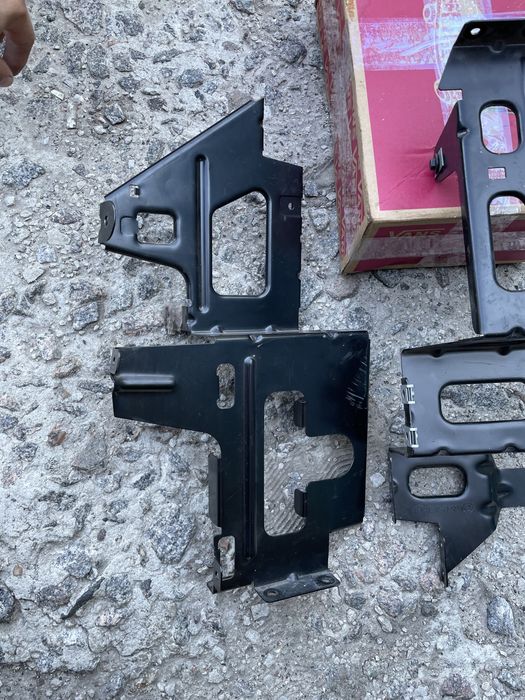 Крепление магнитолы/усилитель/навигации/CD и DVD привода BMW e46