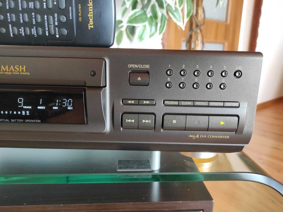 Odtwarzacz CD Technics SL-PS770D i pilot