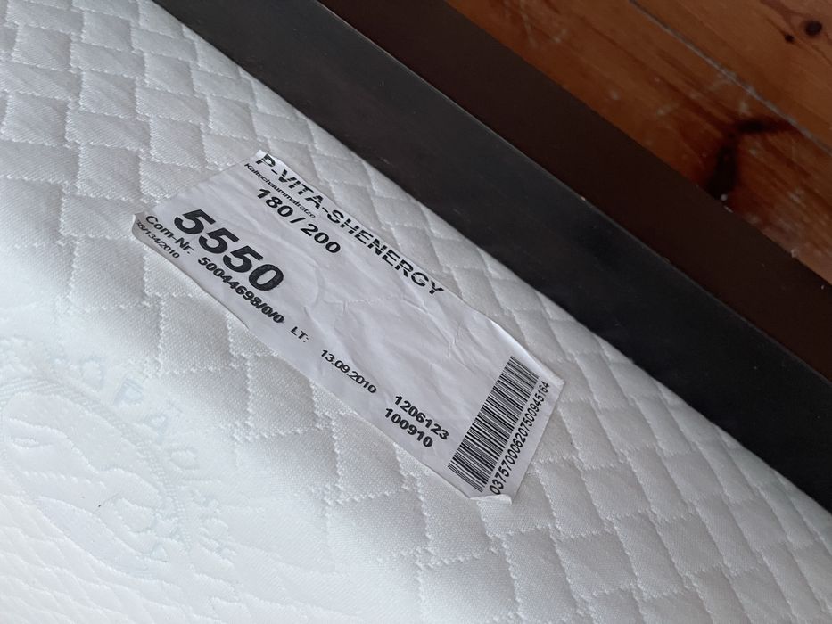 Lóżko materac 180x200 tempur i drewno