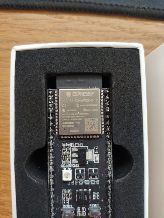Esp32 S3 N8R8 devkitC