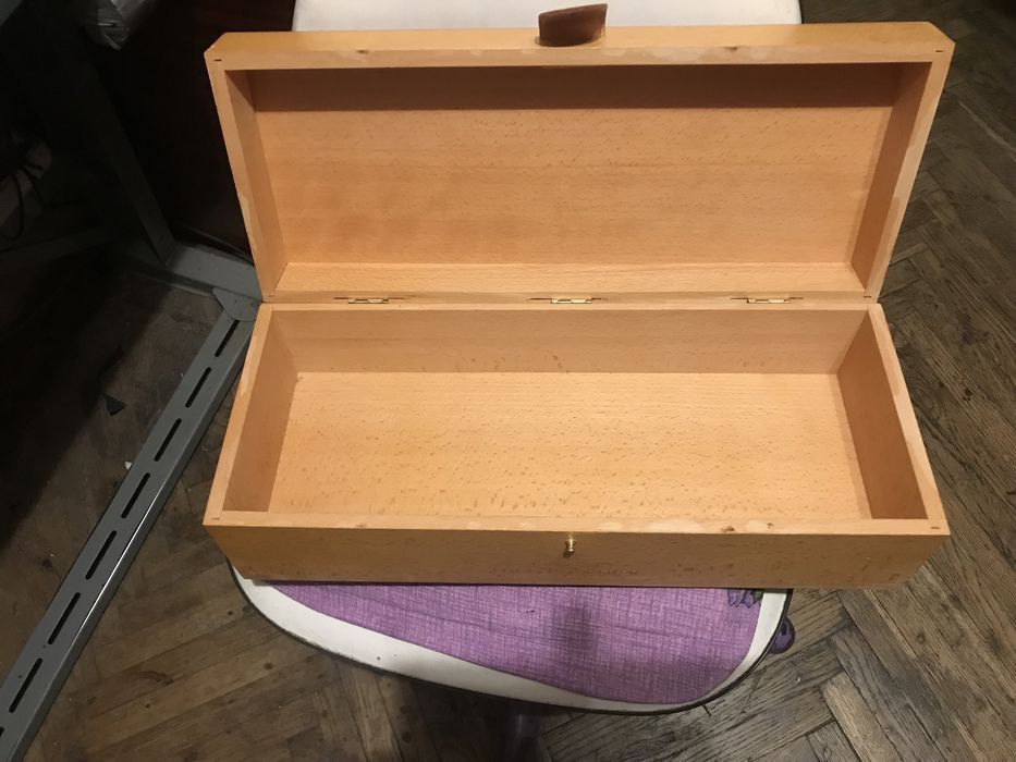 Коробка от шампанского