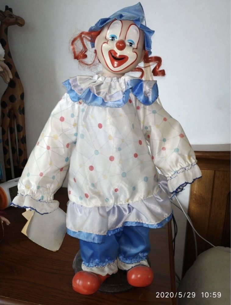 Старинная фарфоровая кукла клоун Herritage mint collection 1970 год