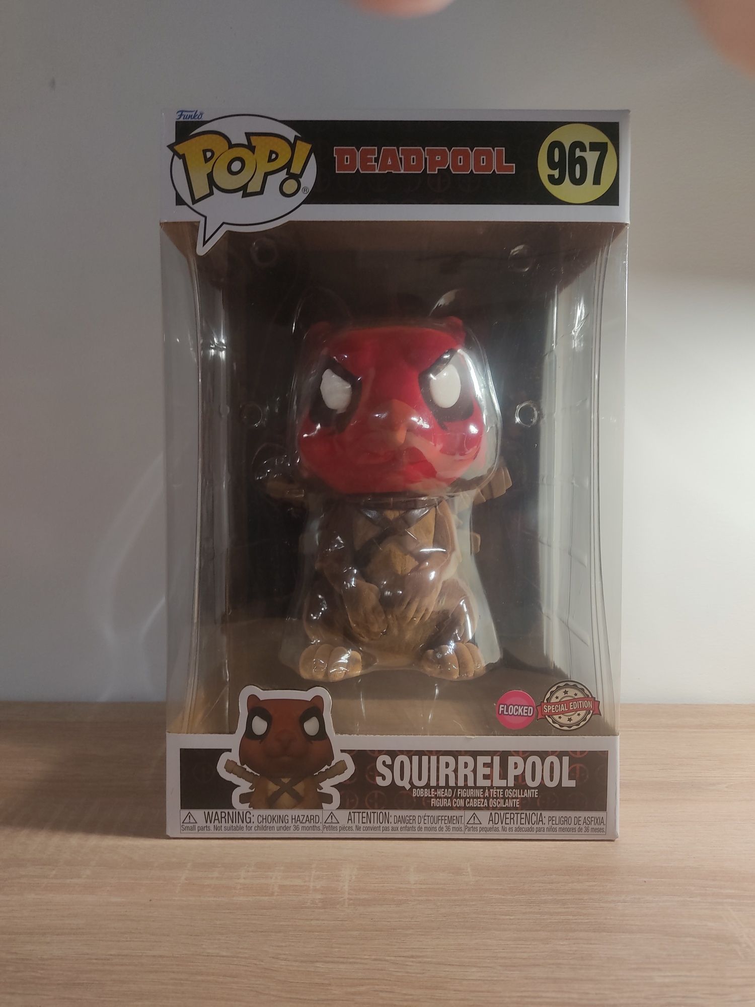 Funko Pop * Squirrelpool #967 Flocked Super Sized Pop 10' & DEADPOOL