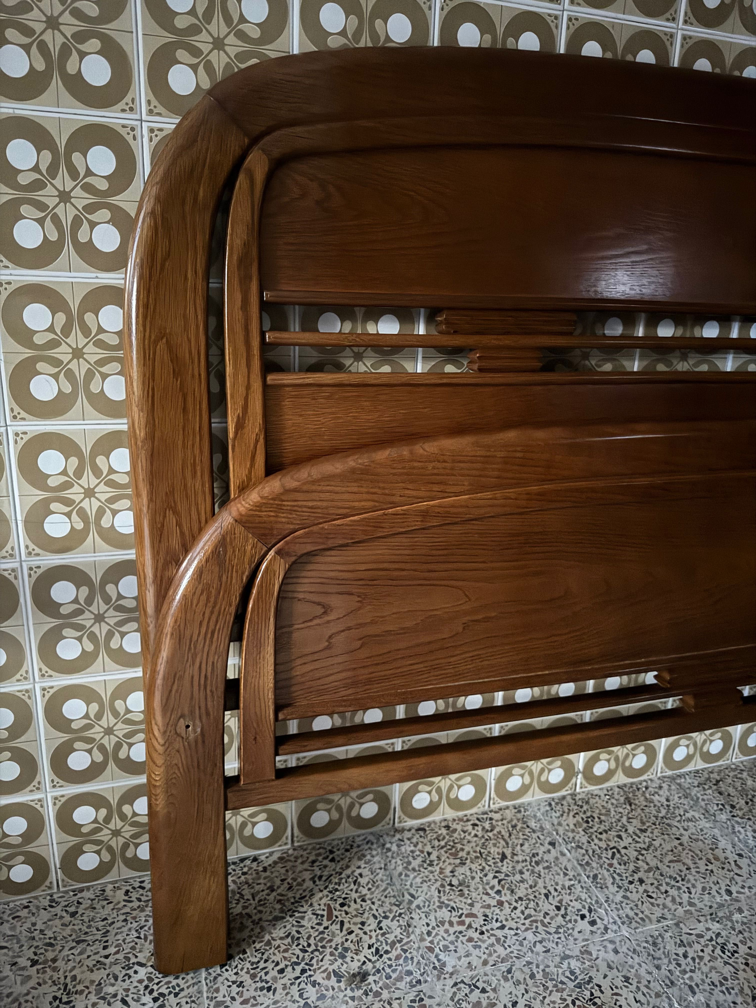 Quarto completo em Carvalho