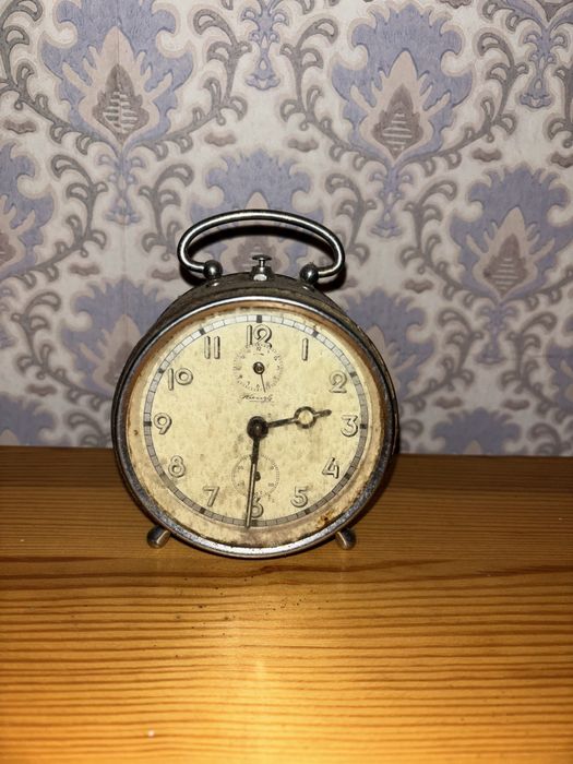 Antyczny niemiecki budzik Kienzle