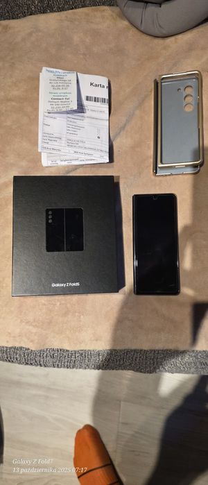 Samsung galaxy Z fold 5.512gb.