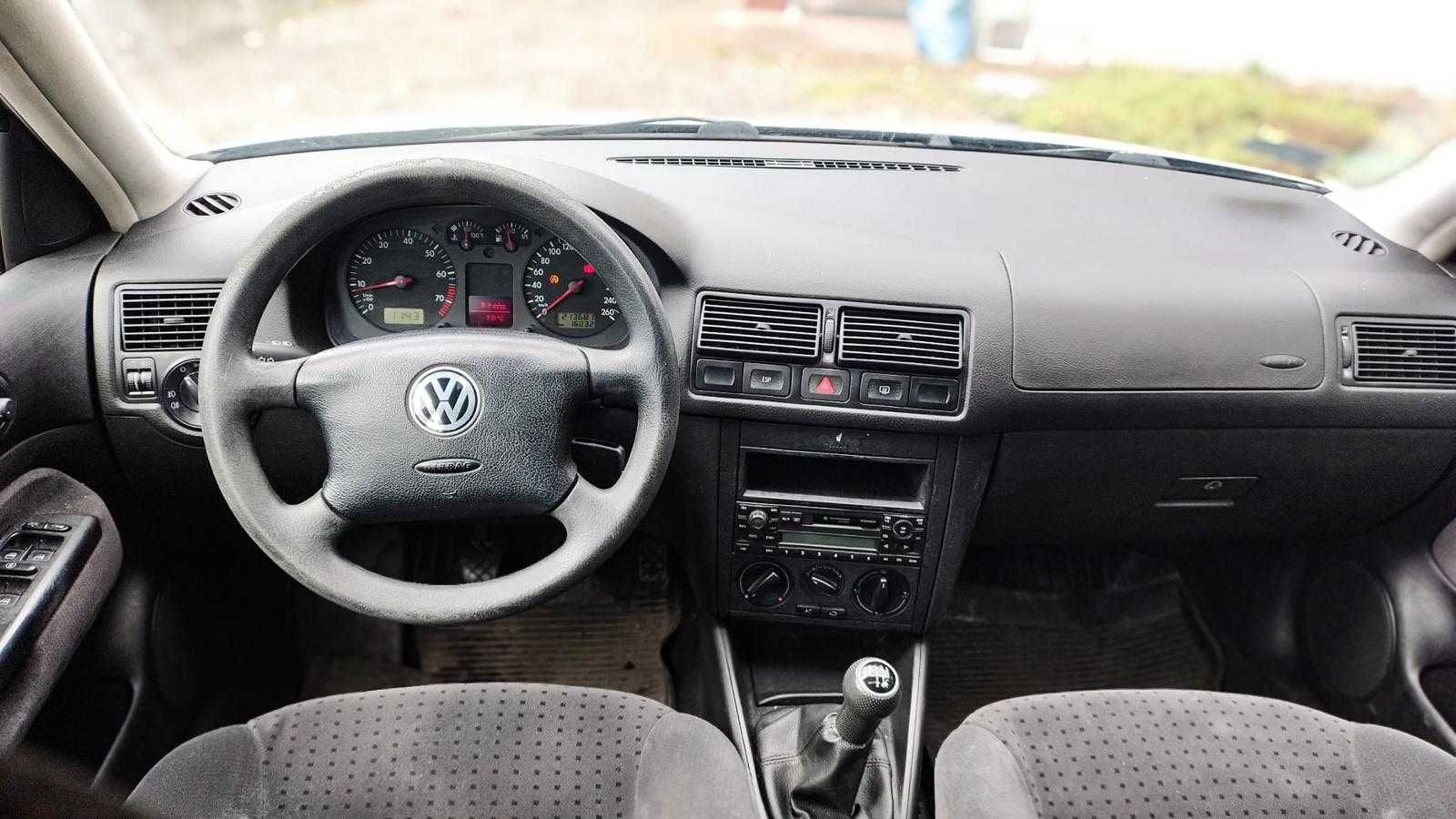 Volkswagen Golf/2000/1.6 Benzyna/Klimatyzacja/  Okazja!