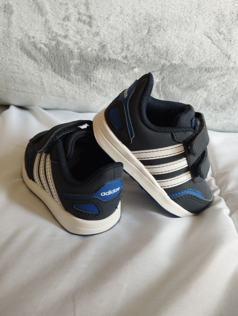 Tennis adidas bebé novos n19