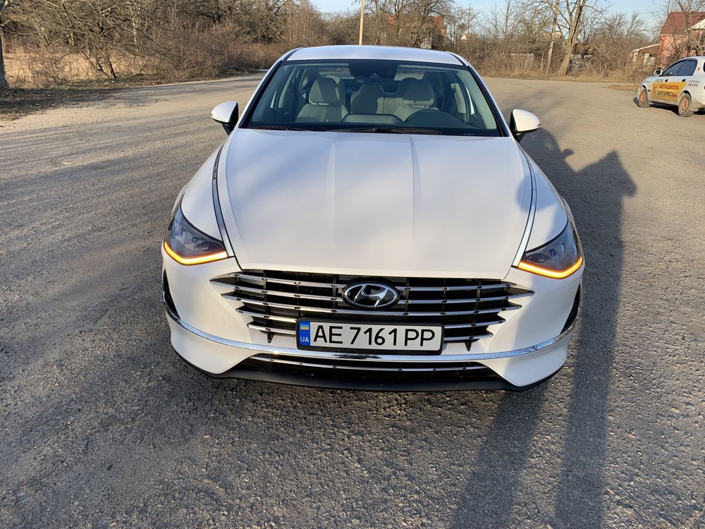 Hyundai Sonata Hybrid Blue