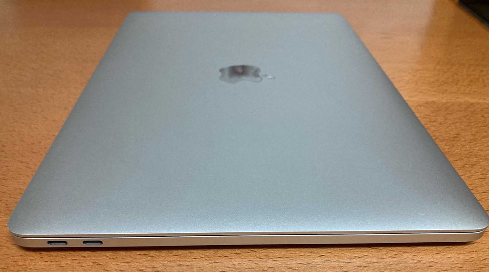 MacBook Pro Retina 13" 2017 / 256 GB SSD / i5 / 8 GB64284416067587124