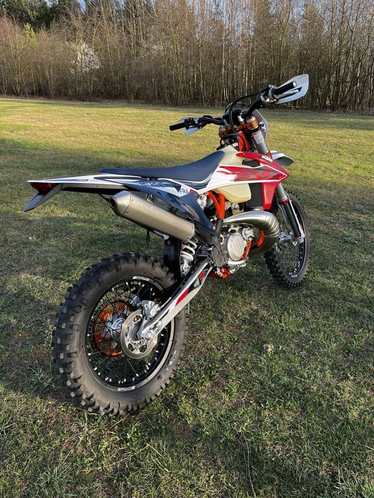 KTM 250 EXC Six Days TPi 8MTH      (Nie 300 exc)