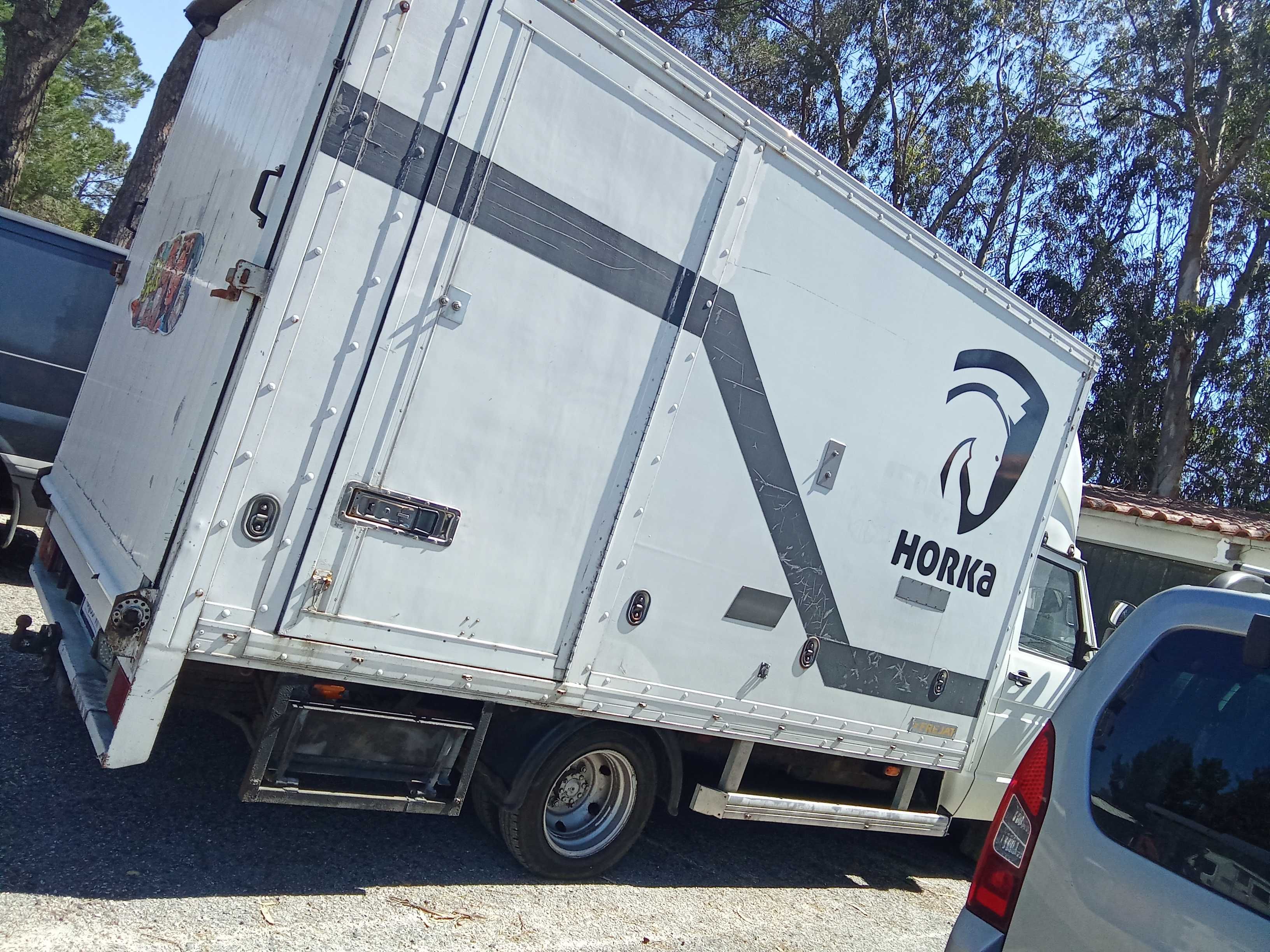 atrelados de carga,atrelados de cavalos e de transporte de carros