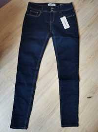 Spodnie jeans damskie