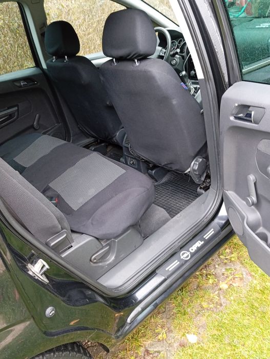 Pilnie sprzedam  Opel Zafira b