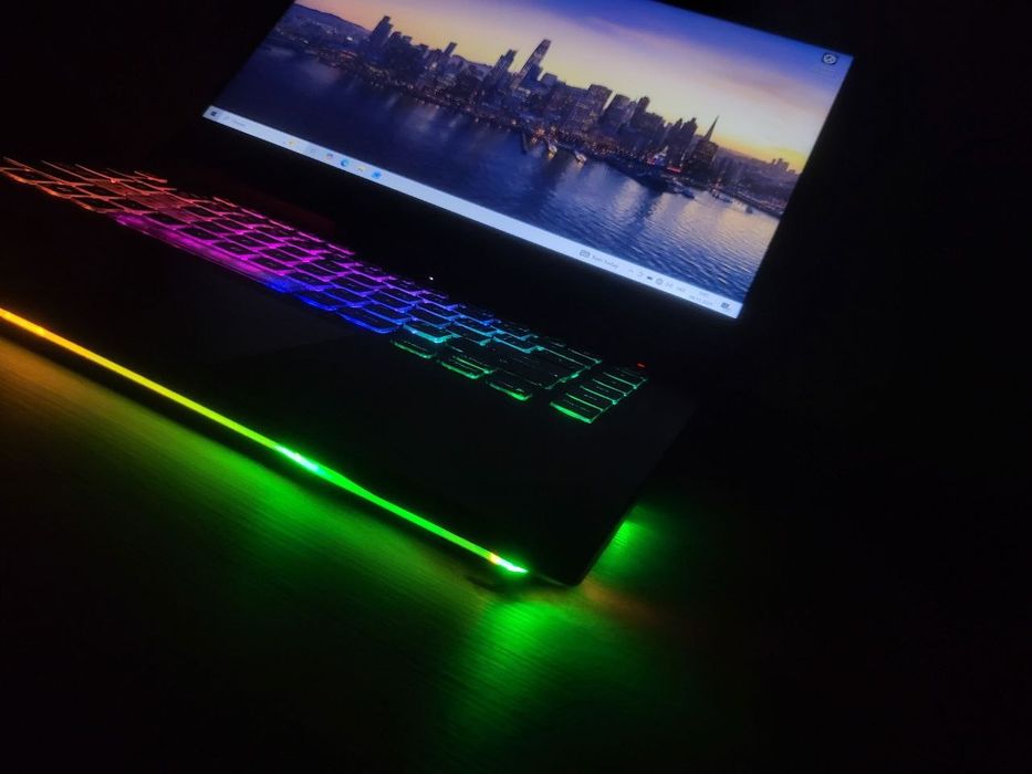 Asus rog strix g513 15.6 144Hz / ryzen 5 5600h / rtx 3050 / 16 / 512